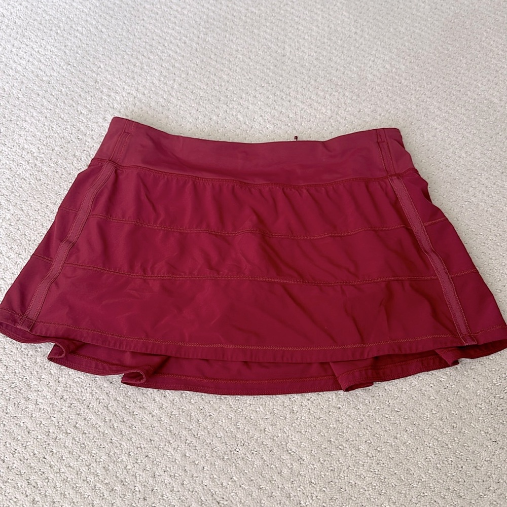 Lululemon Pace Rival mid rise skirt, size 8